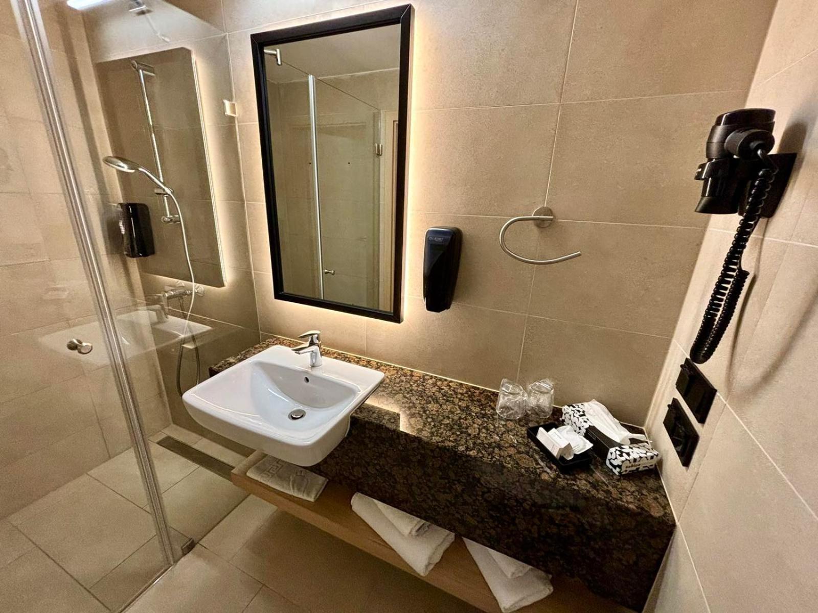 Zenit Wellness Hotel Balaton Vonyarcvashegy Exterior foto