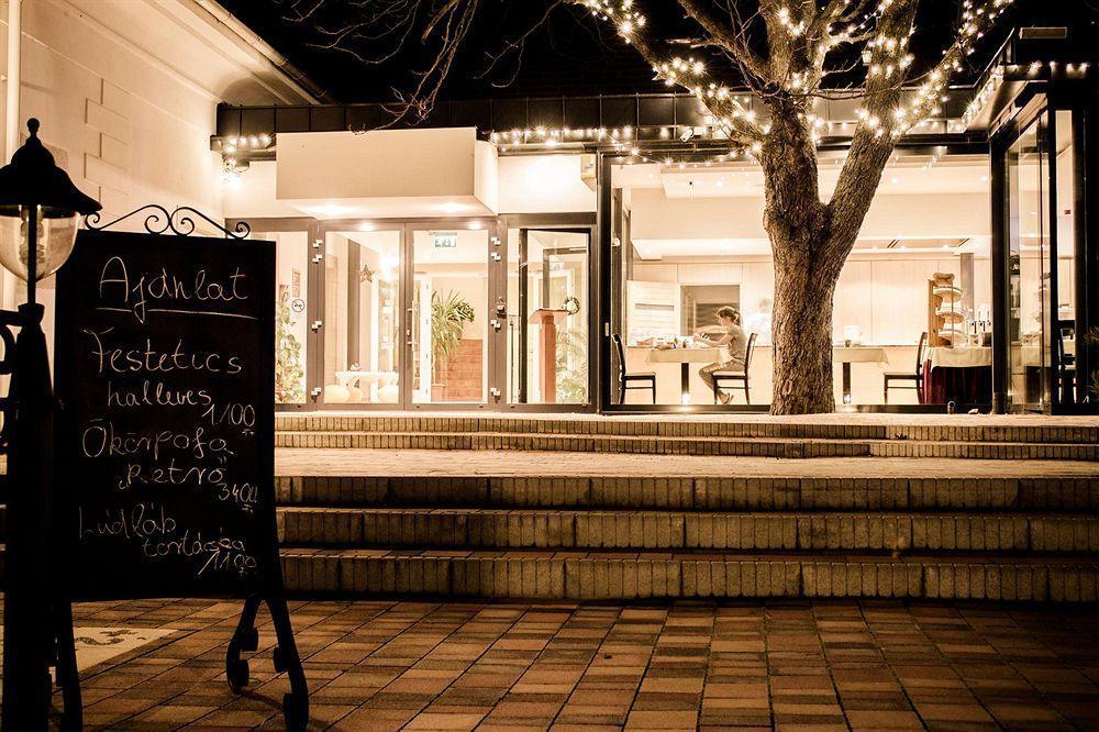 Zenit Wellness Hotel Balaton Vonyarcvashegy Exterior foto